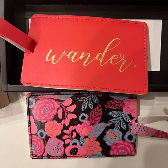 Floral Canyon Moon Luggage Tag Set Two Pieces Brand New Boxed Travel Gift (hx) - Picture 7 of 8